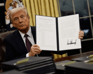 "Абсолютно неочікувано": Трамп запроваджує 100% мита на усі товари з Китаю