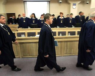 Регионалы возвращают в суды русский язык