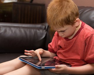 Детство заиграло: Десять лучших программ для родителей с iPhone и iPad