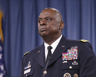 США продолжают искать возможности для бесперебойной помощи Украине, — глава Пентагона