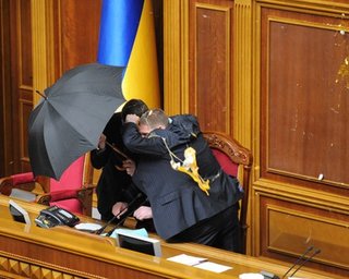 В тяжелой борьбе Рада одобрила невыгодное соглашение, - СМИ