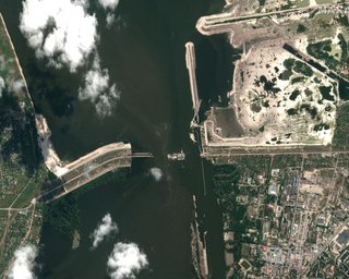 Украинцам показали, как выглядит разрушенная Каховская ГЭС сейчас (фото)