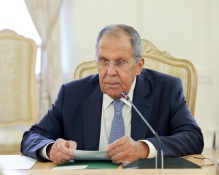 Росія готова сісти за стіл переговорів з Україною: Лавров зробив заяву