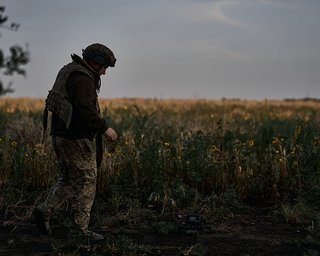 Зеленский подписал закон о службе для мужчин старше 60: что надо знать