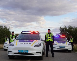 Тернопільська поліція пересідає на Tesla: як підготуються до відключень світла