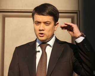 Быстро завершить войну на Донбассе не получится, – Разумков