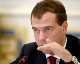 Медведев: новости на ТВ России отличаются от реальной жизни