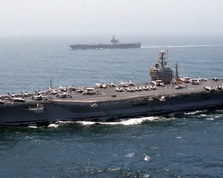 В Средиземное море вошел еще один американский авианосец