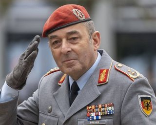 Перед отставкой Залужного: в Киев тайно приехали генералы из Германии, — Bild (фото)
