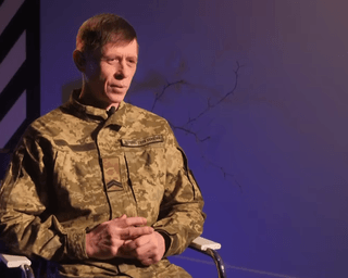 "Коліна були стерті": бойовий медик розповів, як провів майже 500 днів в окопі (відео)