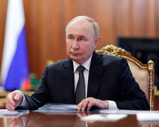 "Узаконенная кража": Путин конфисковал российские активы компаний Auchan, Nestle и Leroy Merlin