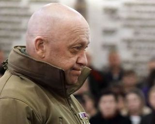 Смерть Пригожина: соцсети наполнились мемами из-за падения самолета (фото)