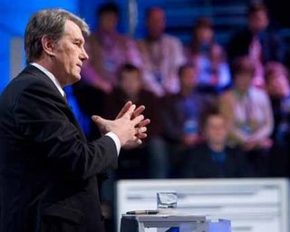 Ющенко заявляет, что не выполнил программу из-за политической реформы 2004 г.