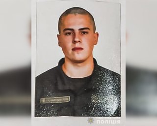 Расстрелявший сослуживцев Артемий Рябчук решил отказаться от своих показаний (фото)
