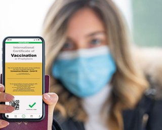Первая из Евросоюза: Венгрия признала украинское COVID-свидетельство
