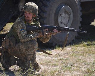 Безугла заявила про виведення ЗСУ з Курської області: військовий відповів (відео)