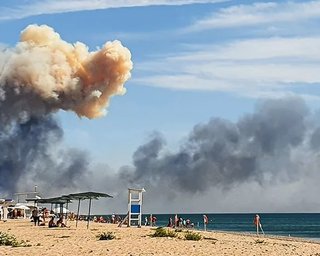 Росія навмисно розміщує військові об'єкти біля цивільних районів у Криму: в ISW назвали причину