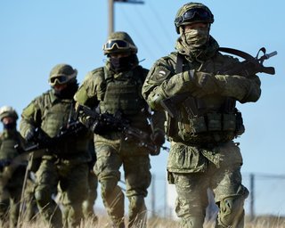 "В лоб не підійдеш". ЗС РФ активізували штурми під Вугледаром, чи встоїть місто