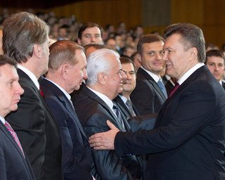 К Януковичу на День Соборности и Свободы пришли Ющенко, Кравчук и Кучма 