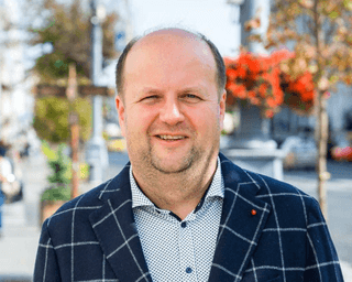 Співак Віктор Бронюк, який полишив службу в ЗСУ, прокоментував ситуацію