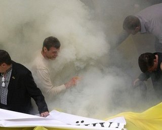 ПР: идеологи "газового побоища" в Раде должны быть наказаны