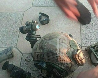 Российский спецназовец подорвался под Идлибом: сирийские боевики показали трофеи