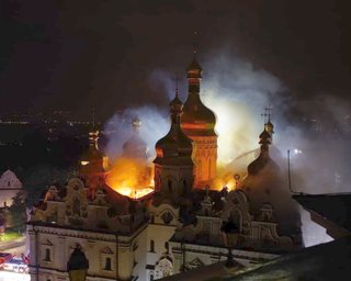По Успенскому собору ударил "Шахед": СБУ показала обломки российского дрона (видео)