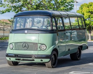 Маршрутка з "вогником": предка Mercedes Sprinter переробили на заряджений мікроавтобус (фото)