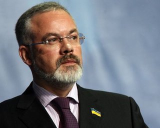 Табачник запретил учебник, где украинцы отличаются от русских