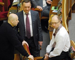 Оппозиция заблокировала трибуну Верховной Рады