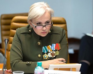 Плоскостопие и сколиоз — не помеха: в России хотят брать в армию мужчин с "белым билетом"