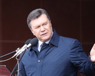 Президент заинтересовался, почему население не платит за ЖКХ