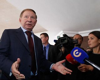 Кучма считает целесообразными выборы в Донбассе