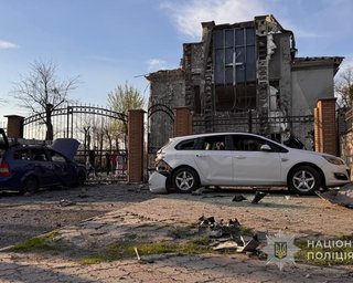 В Запорожье россияне ударили КАБами по храму во время молитвы: есть погибшие и раненые