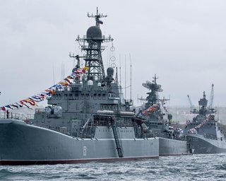 РФ вивела більшість кораблів ЧФ з Криму: у Британії назвали причину та розповіли, де судна