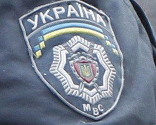 По делу об избиении журналистки привлечены к ответственности 16 милиционеров