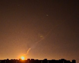 Вибухи прогриміли у Джанкої, Севастополі та Сімферополі: Крим масовано атакують дрони (відео)