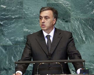 Президент Черногории отказался от поездки на саммит в Крым из-за Тимошенко