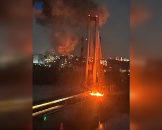 Удар по Південному мосту в Києві: росіяни вперше уразили споруду великою кількістю БпЛА, — офіцер ЗСУ