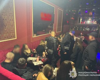 Понад три мільйони гривень: Нацполіція розслідує низку крадіжок та шахрайств у нічних клубах Львова