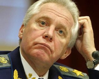 Медведько просит ВР лишить неприкосновенности двух нардепов