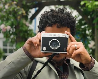 Новая камера Fujifilm, печатающая фото со смартфона: представлена Instax Mini Evo 2 (видео)