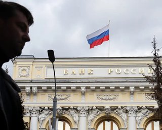Щоб Путін не забрав: росіяни знімають мільярди доларів у банках РФ