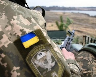 На Донбассе боевики застрелили медика во время эвакуации погибшего бойца