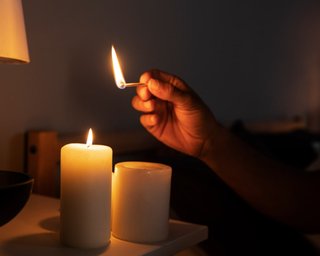 Графики отключений света на 27 января: кто будет сидеть без электроэнергии более 18 часов