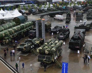"Вероятно, на Курск": РФ перебрасывает военную технику из Севастополя, — соцсети (фото)