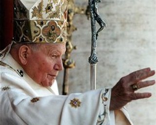 Комиссия Ватикана признала Иоанна Павла II святым