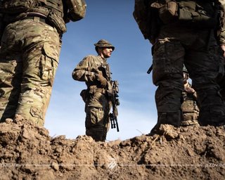 Окупанти йдуть по полях: у НГУ розповіли про нову тактику ворога під Покровськом (відео)