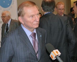 Кучма уверяет, что не просил помощи в Москве