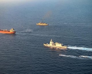 Итальянские военные взяли на абордаж судно "теневого флота" РФ, — Reuters